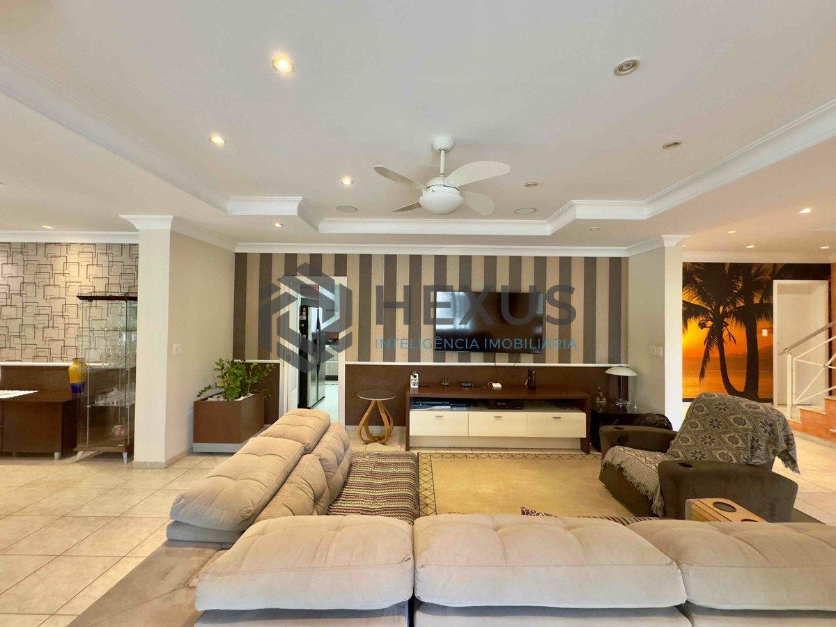 Foto 26 de Casa reformada com varanda piscina e área gourmet no Granville na Praia da Enseada, Guaruja