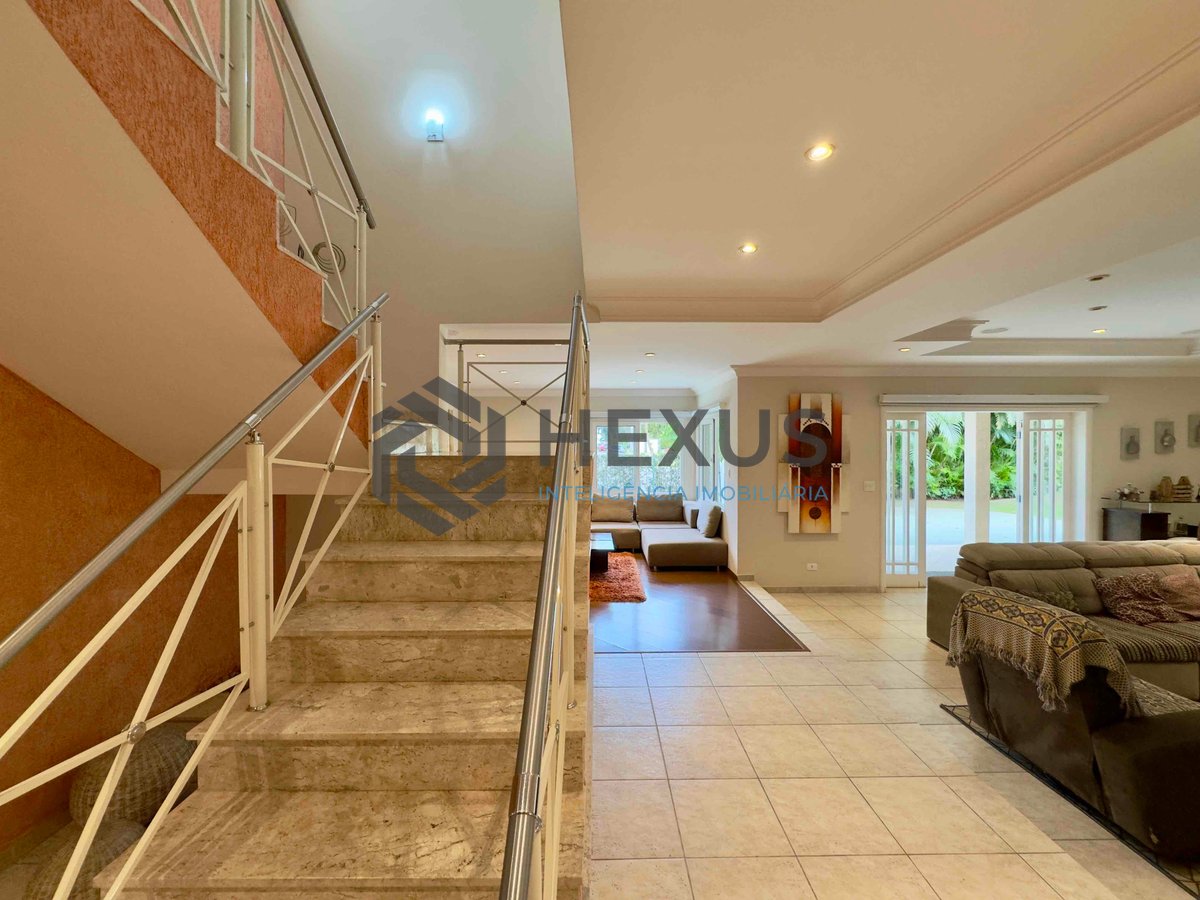Foto 31 de Casa reformada com varanda piscina e área gourmet no Granville na Praia da Enseada, Guaruja