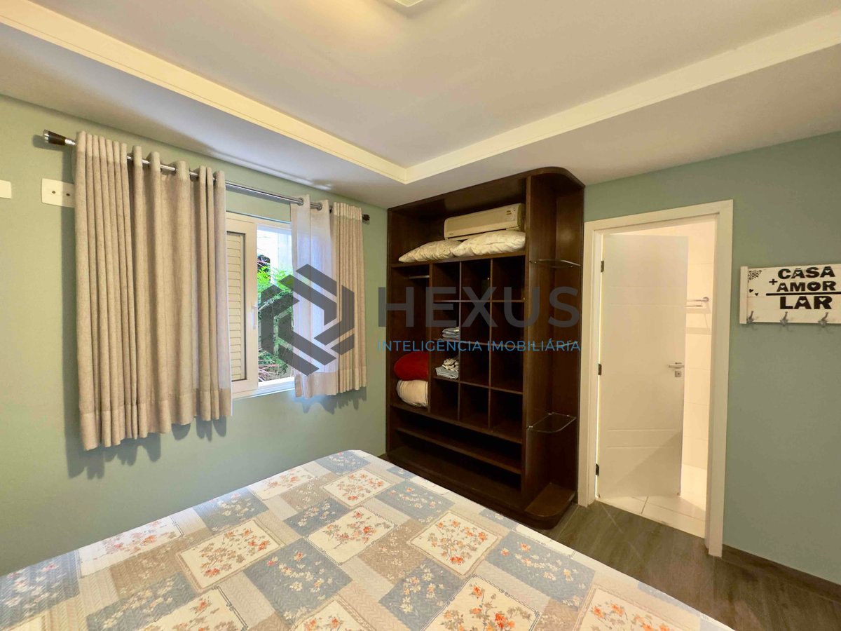 Foto 36 de Casa reformada com varanda piscina e área gourmet no Granville na Praia da Enseada, Guaruja