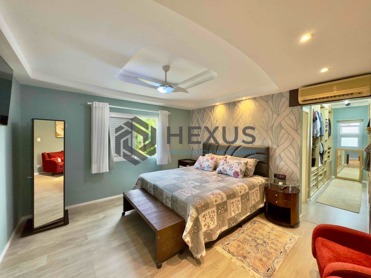 Foto 45 de Casa reformada com varanda piscina e área gourmet no Granville na Praia da Enseada, Guaruja