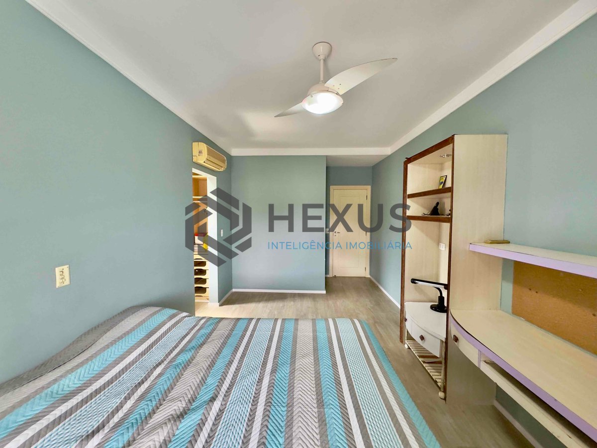 Foto 49 de Casa reformada com varanda piscina e área gourmet no Granville na Praia da Enseada, Guaruja