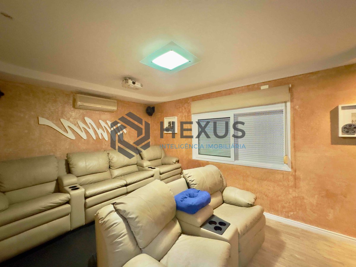 Foto 55 de Casa reformada com varanda piscina e área gourmet no Granville na Praia da Enseada, Guaruja