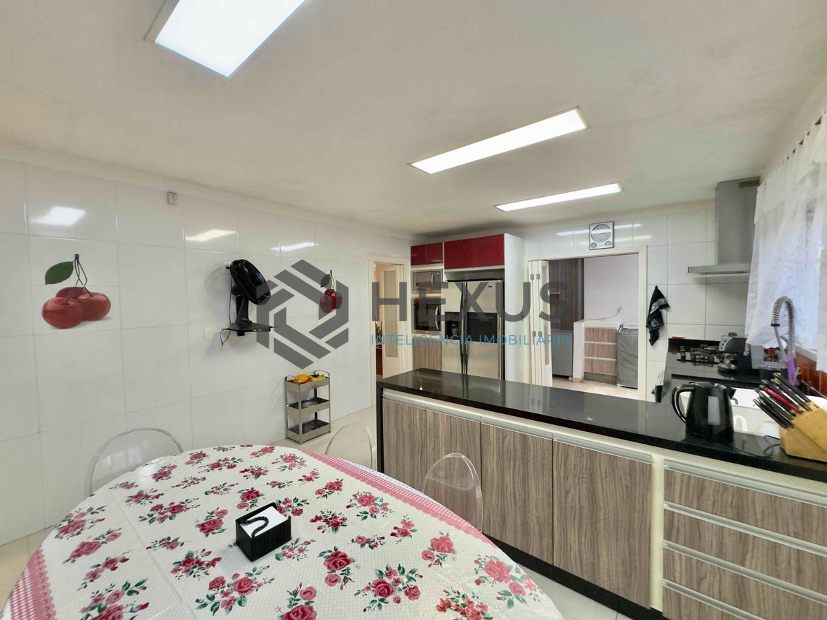 Foto 62 de Casa reformada com varanda piscina e área gourmet no Granville na Praia da Enseada, Guaruja