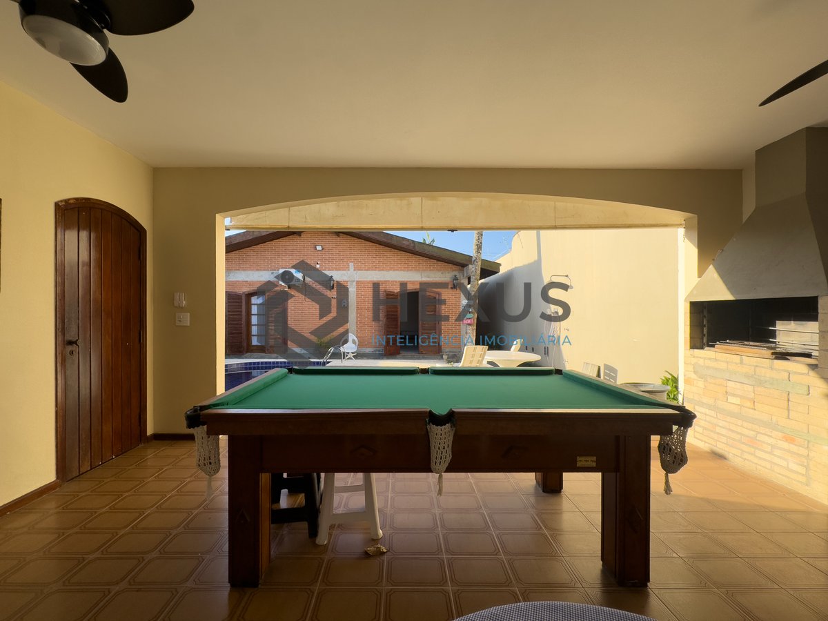 Foto 38 de Casa com piscina e churrasqueira na Praia da Enseada, Guaruja