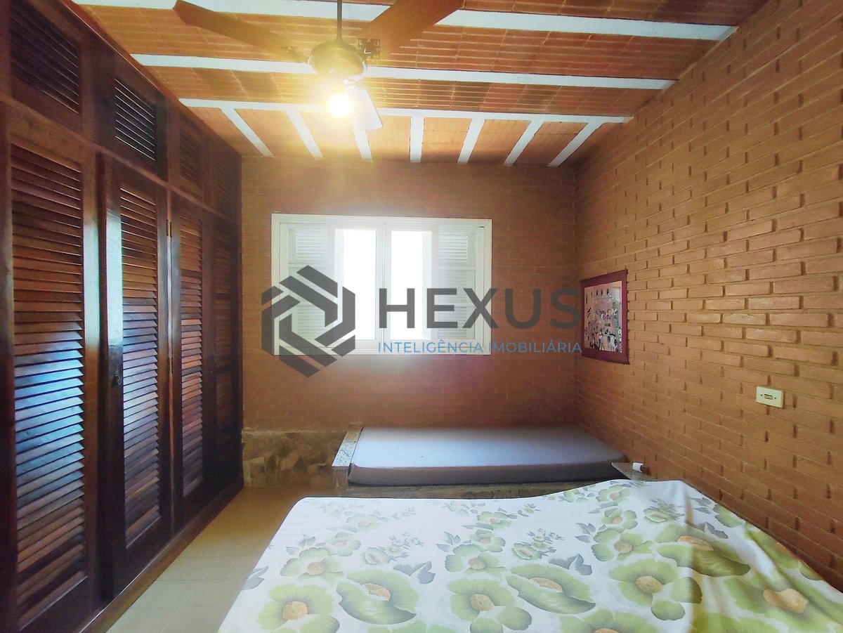 Foto 19 de Casa plana com piscina, área gourmet e edícula a venda na Praia do Guaiuba, Guaruja