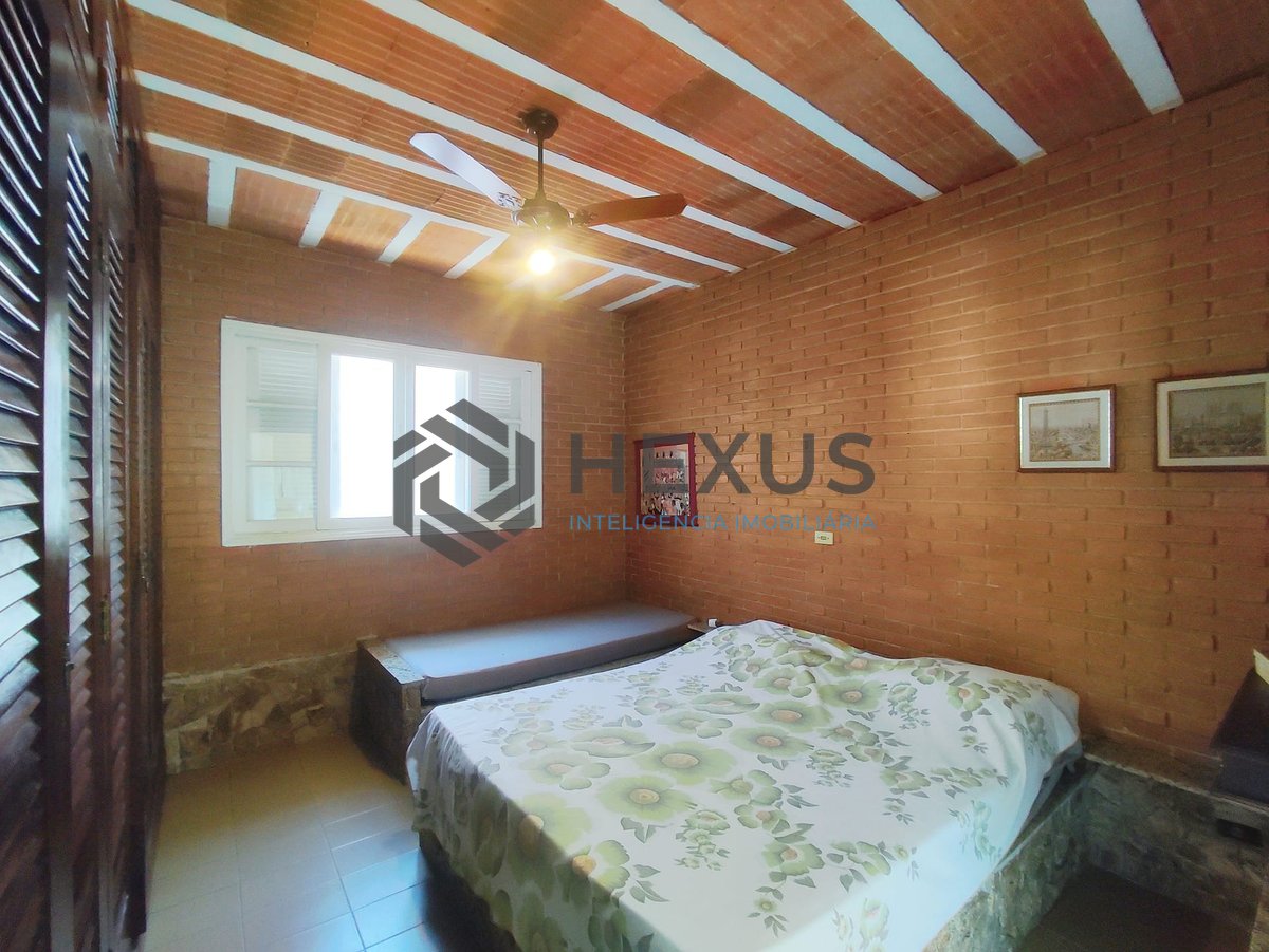 Foto 21 de Casa plana com piscina, área gourmet e edícula a venda na Praia do Guaiuba, Guaruja