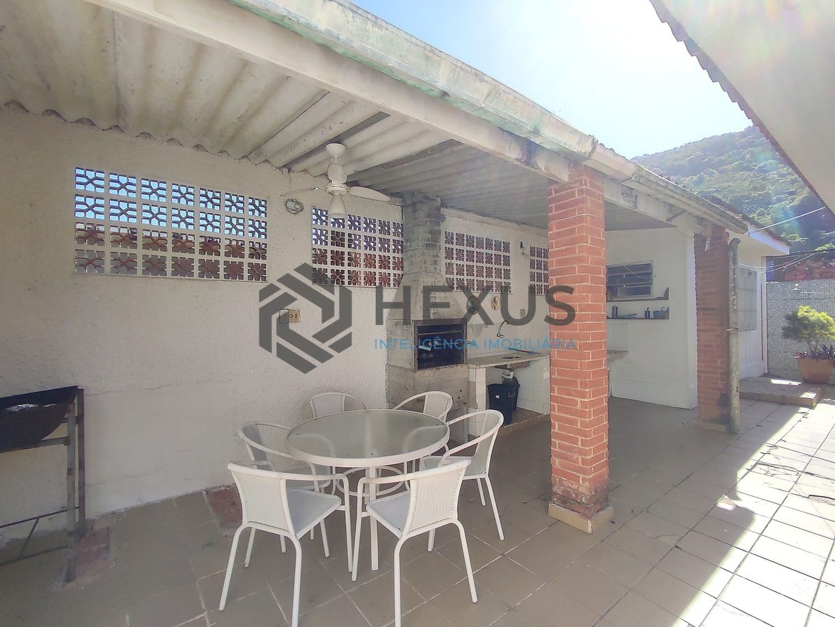 Foto 29 de Casa plana com piscina, área gourmet e edícula a venda na Praia do Guaiuba, Guaruja