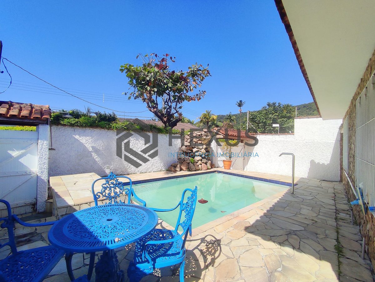 Foto 32 de Casa plana com piscina, área gourmet e edícula a venda na Praia do Guaiuba, Guaruja