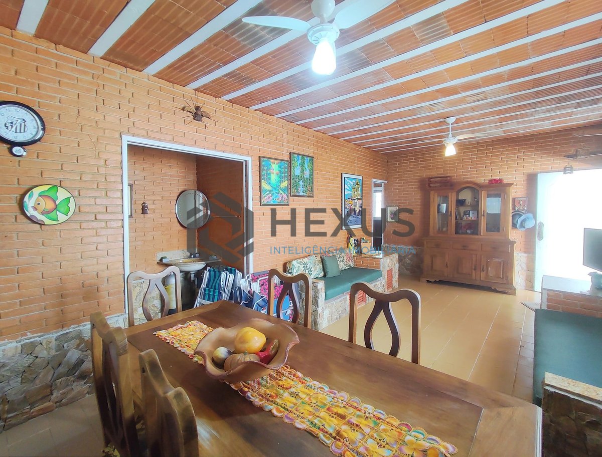 Foto 6 de Casa plana com piscina, área gourmet e edícula a venda na Praia do Guaiuba, Guaruja