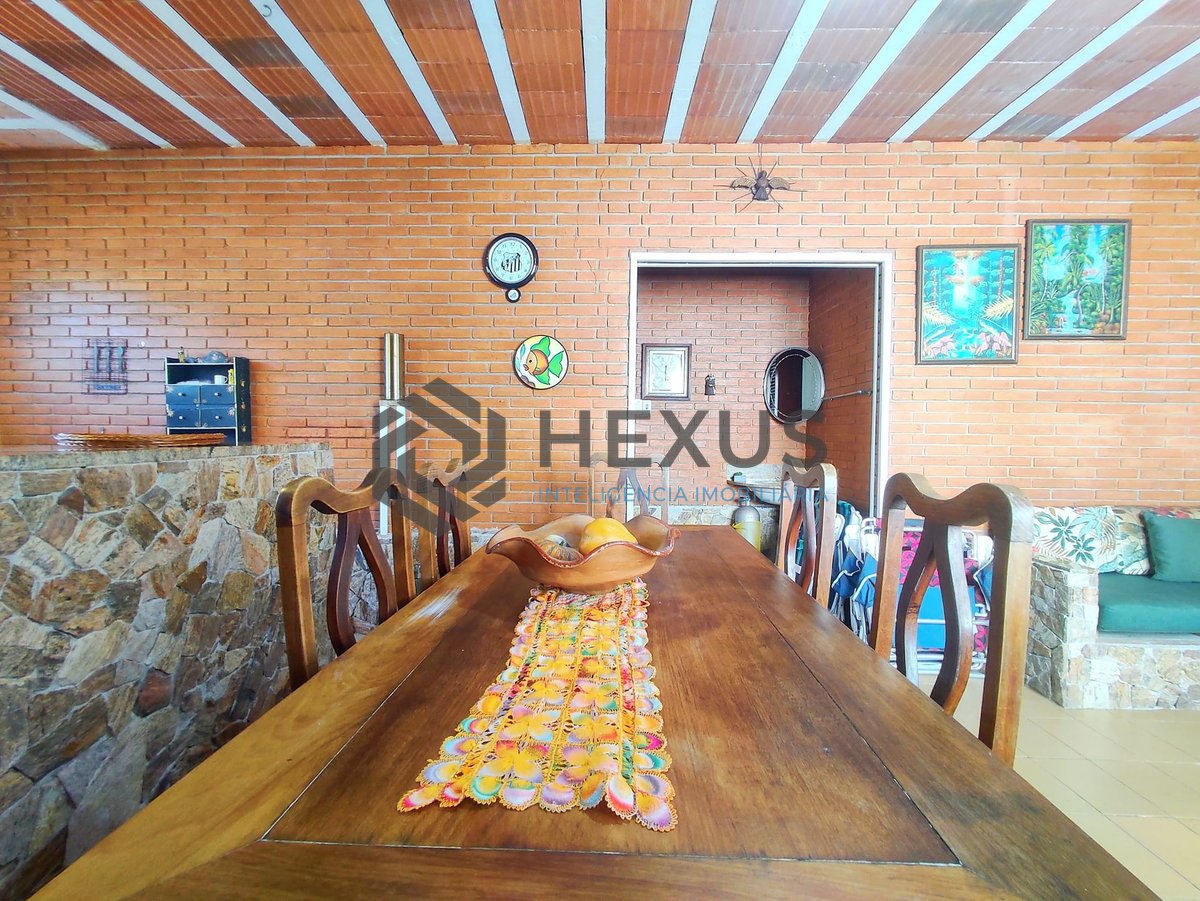 Foto 7 de Casa plana com piscina, área gourmet e edícula a venda na Praia do Guaiuba, Guaruja