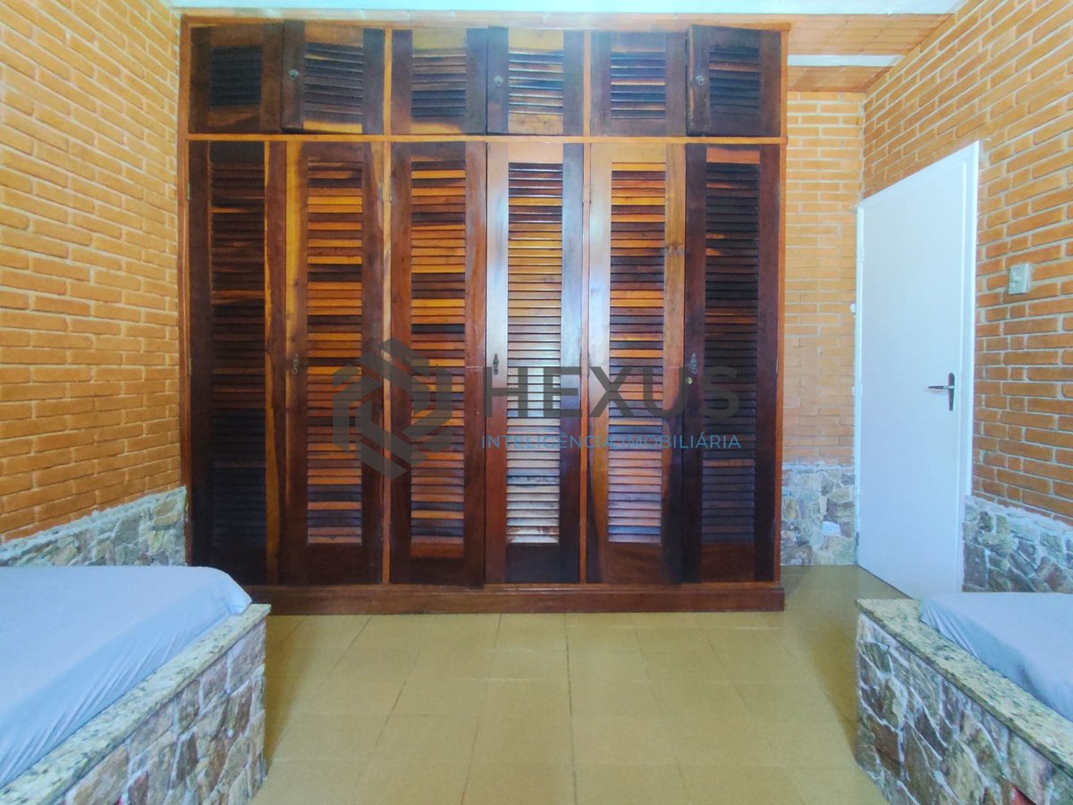 Foto 10 de Casa plana com piscina, área gourmet e edícula a venda na Praia do Guaiuba, Guaruja