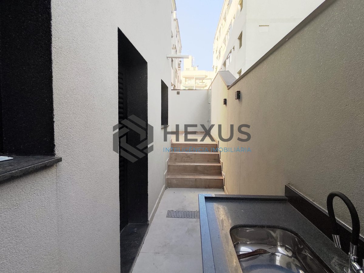 Foto 18 de Casa com piscina e área gourmet na Praia das Asturias, Guaruja