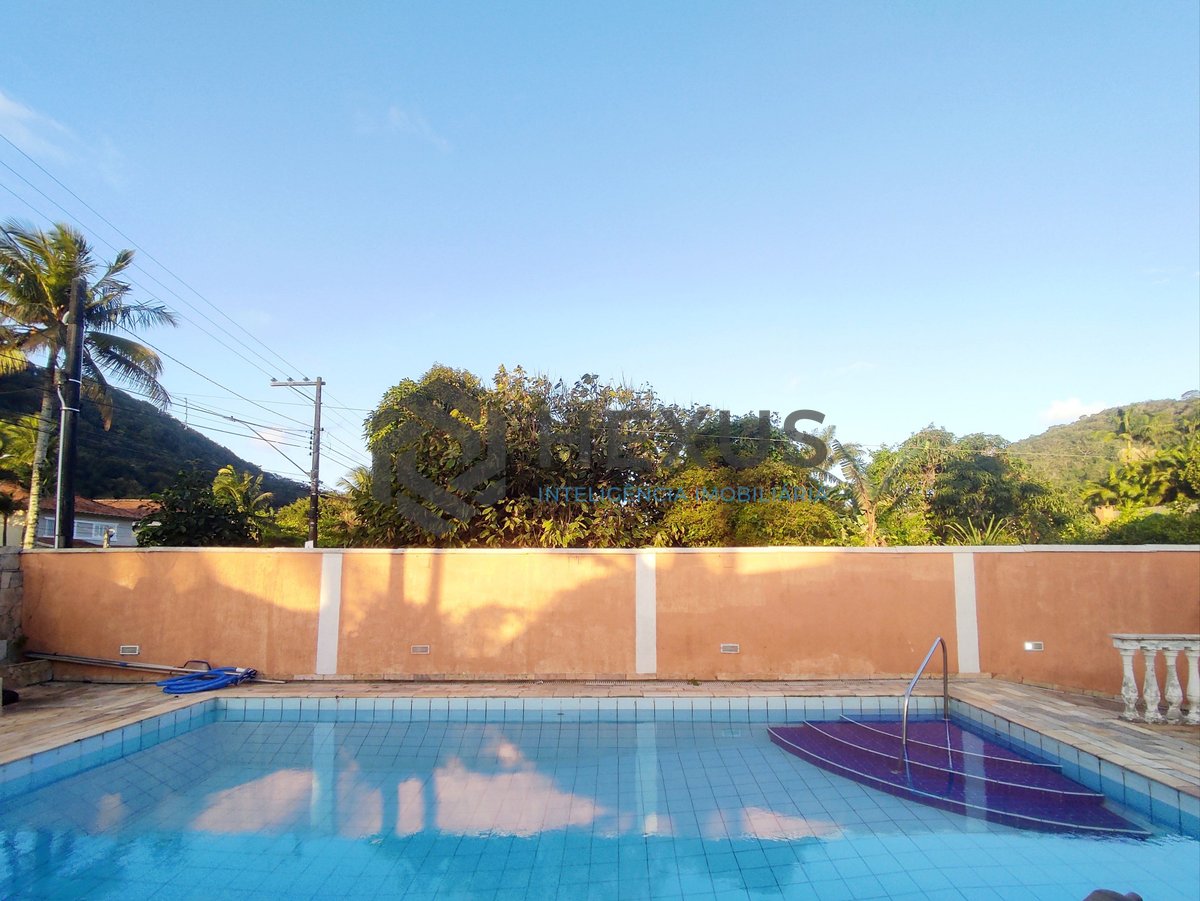 Foto 28 de Casa com lazer, piscina e churrasqueira na Praia do Guaiuba, Guaruja