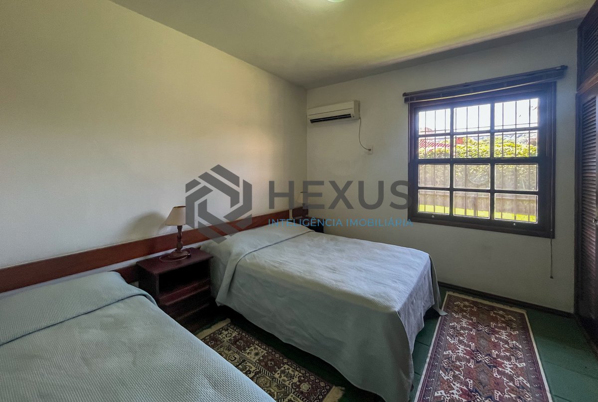 Foto 21 de Casa perfeita para pousada ou retiro no Jardim Guaiuba, Guaruja