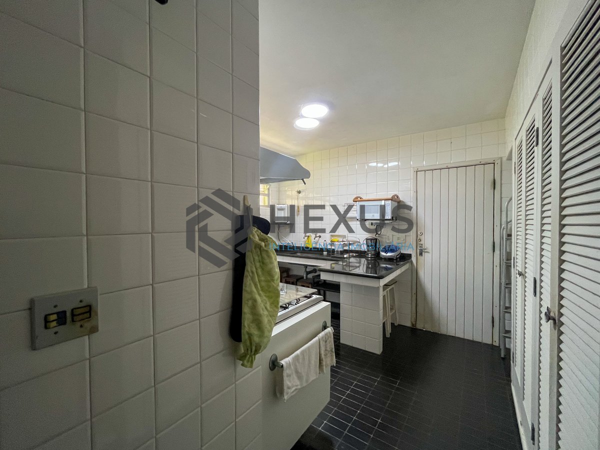 Foto 34 de Casa perfeita para pousada ou retiro no Jardim Guaiuba, Guaruja