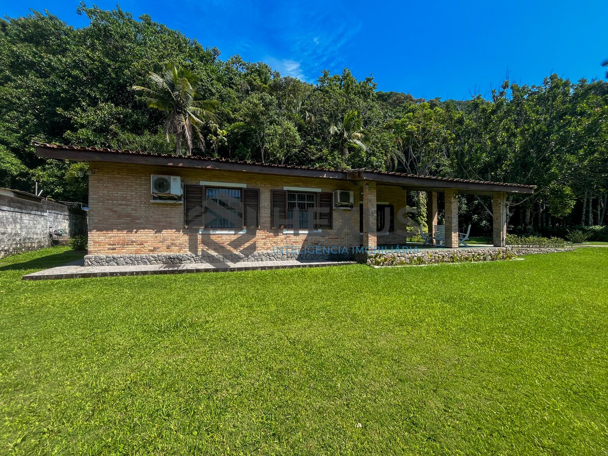 Foto 41 de Casa perfeita para pousada ou retiro no Jardim Guaiuba, Guaruja