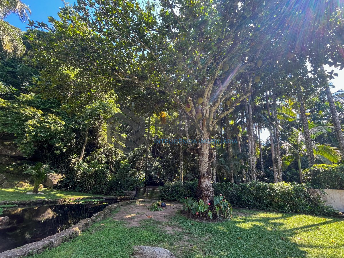 Foto 9 de Casa perfeita para pousada ou retiro no Jardim Guaiuba, Guaruja