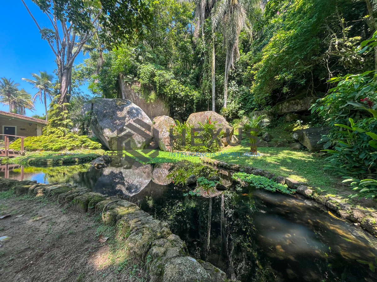 Foto 10 de Casa perfeita para pousada ou retiro no Jardim Guaiuba, Guaruja