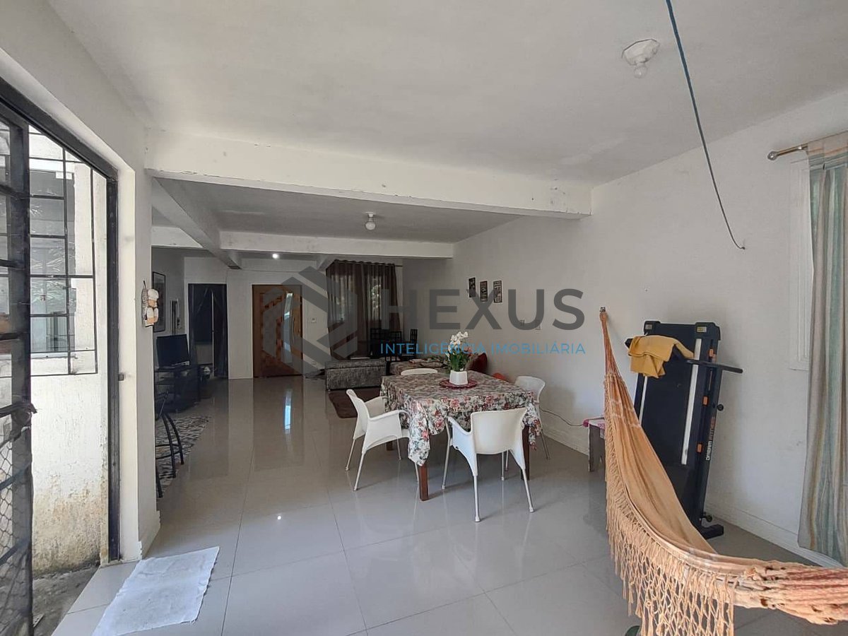 Foto 3 de Casa no Jardim Albamar, Guaruja