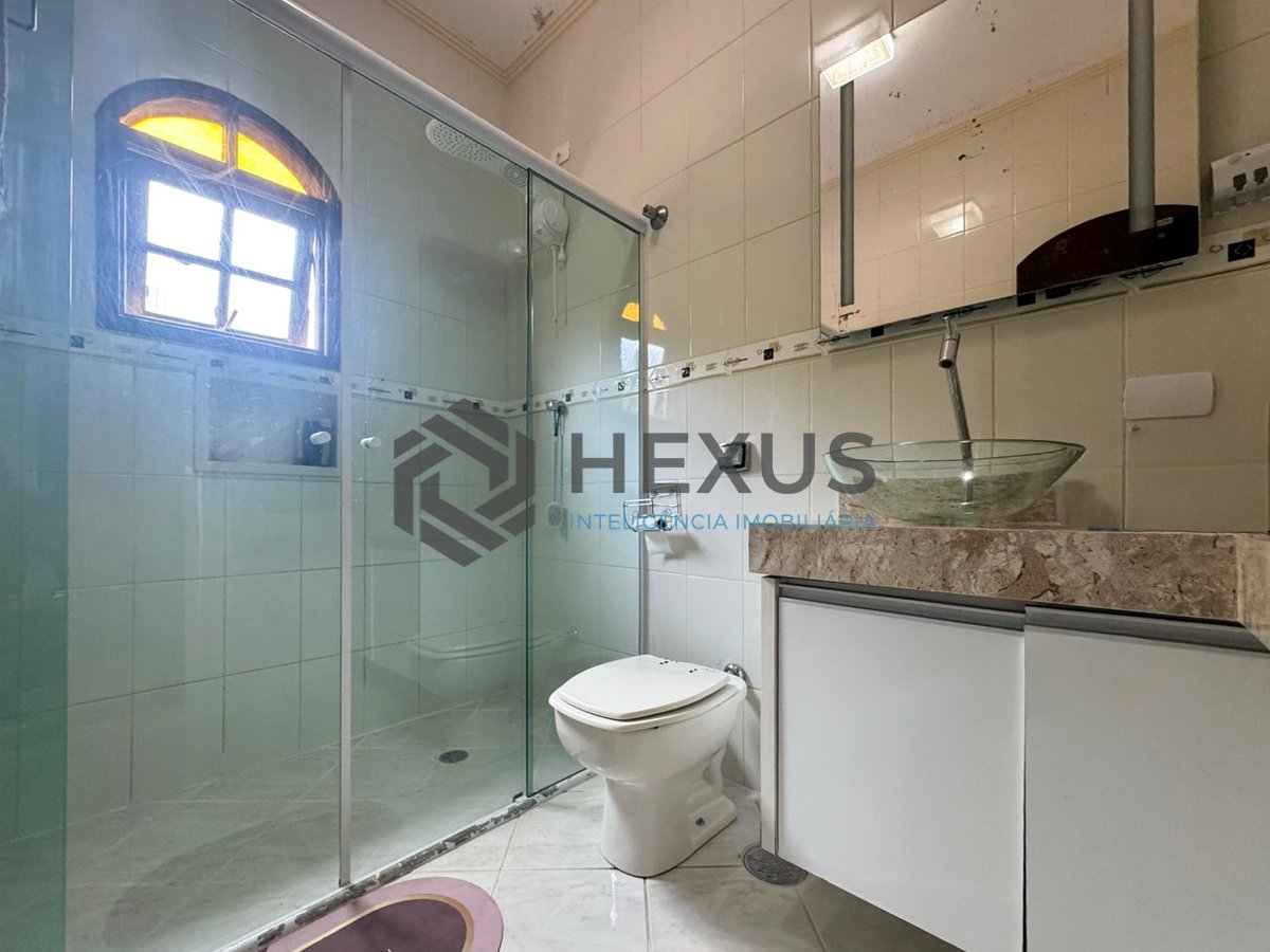 Foto 53 de Casa com piscina e churrasqueira no Jardim Albamar, Guaruja