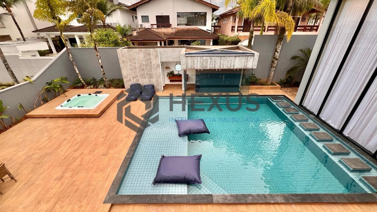 Foto 12 de Casa nova reformada com piscina e área gourmet no Acapulco, Guaruja