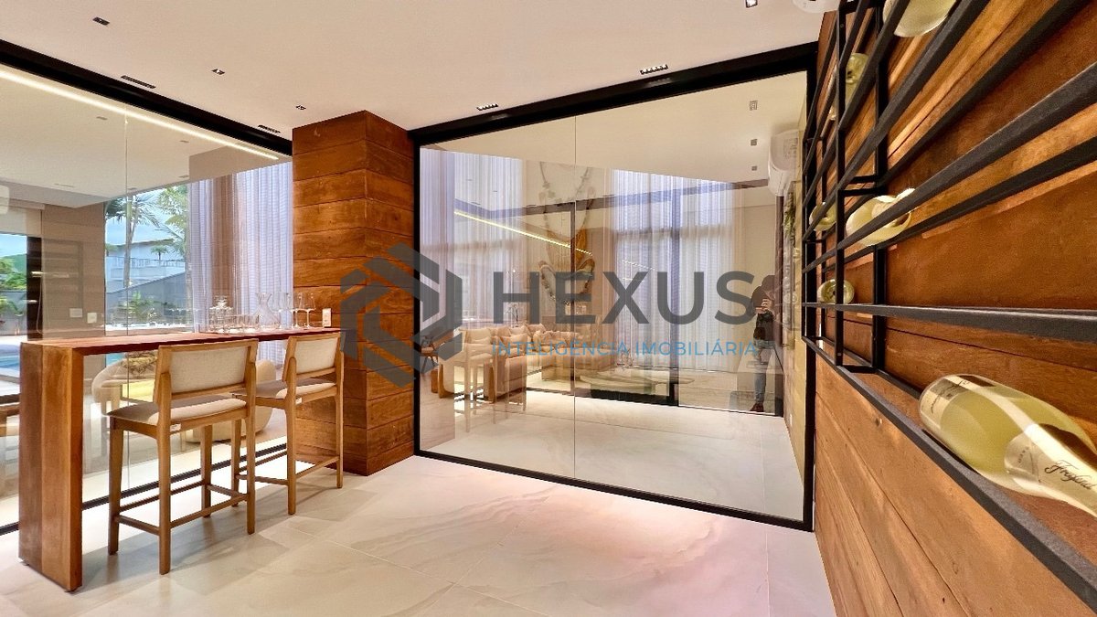 Foto 28 de Casa nova reformada com piscina e área gourmet no Acapulco, Guaruja