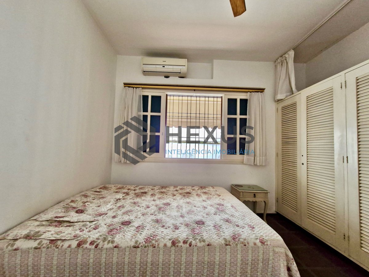 Foto 19 de OPORTUNIDADE - Casa de alto padrão na Praia do Tombo, Guaruja