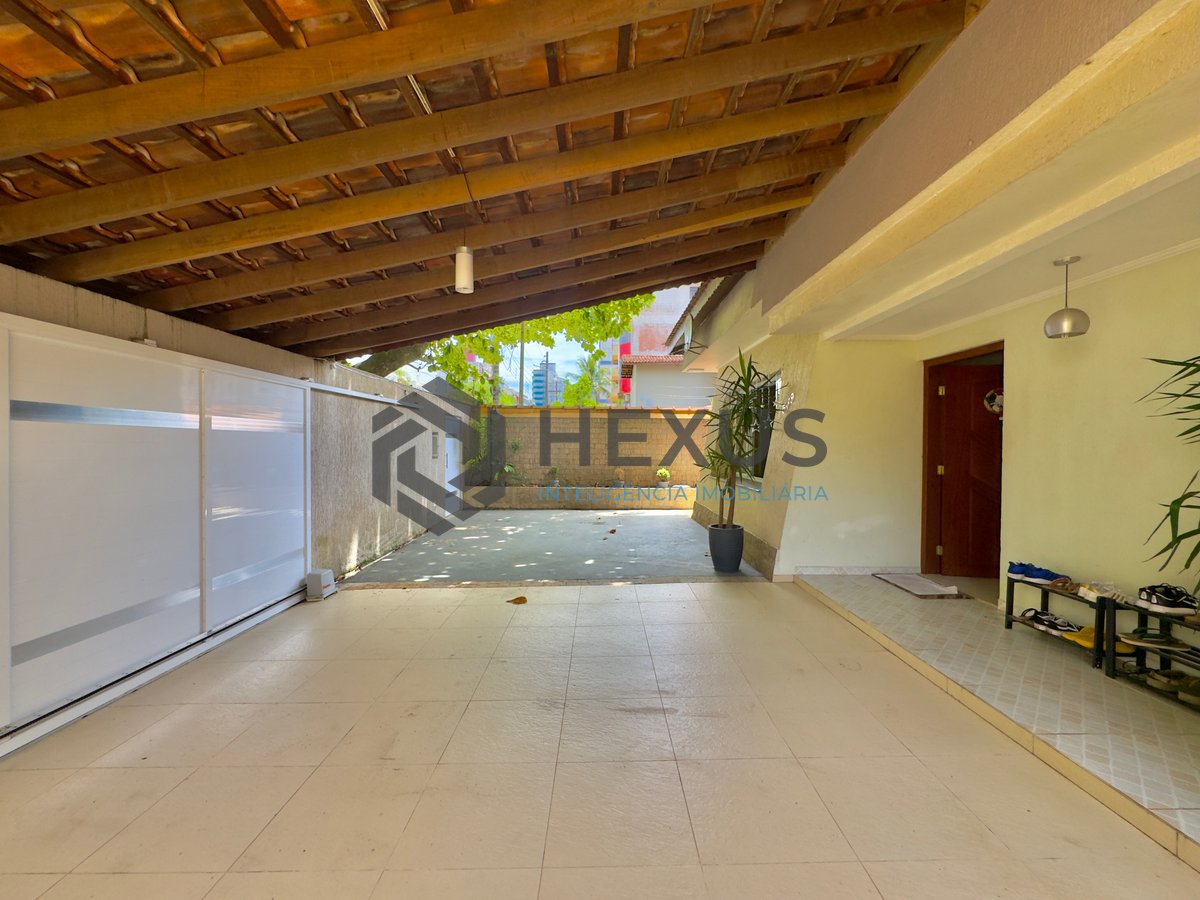 Foto 4 de Casa de alto padrão na Praia das Astúrias, Guaruja
