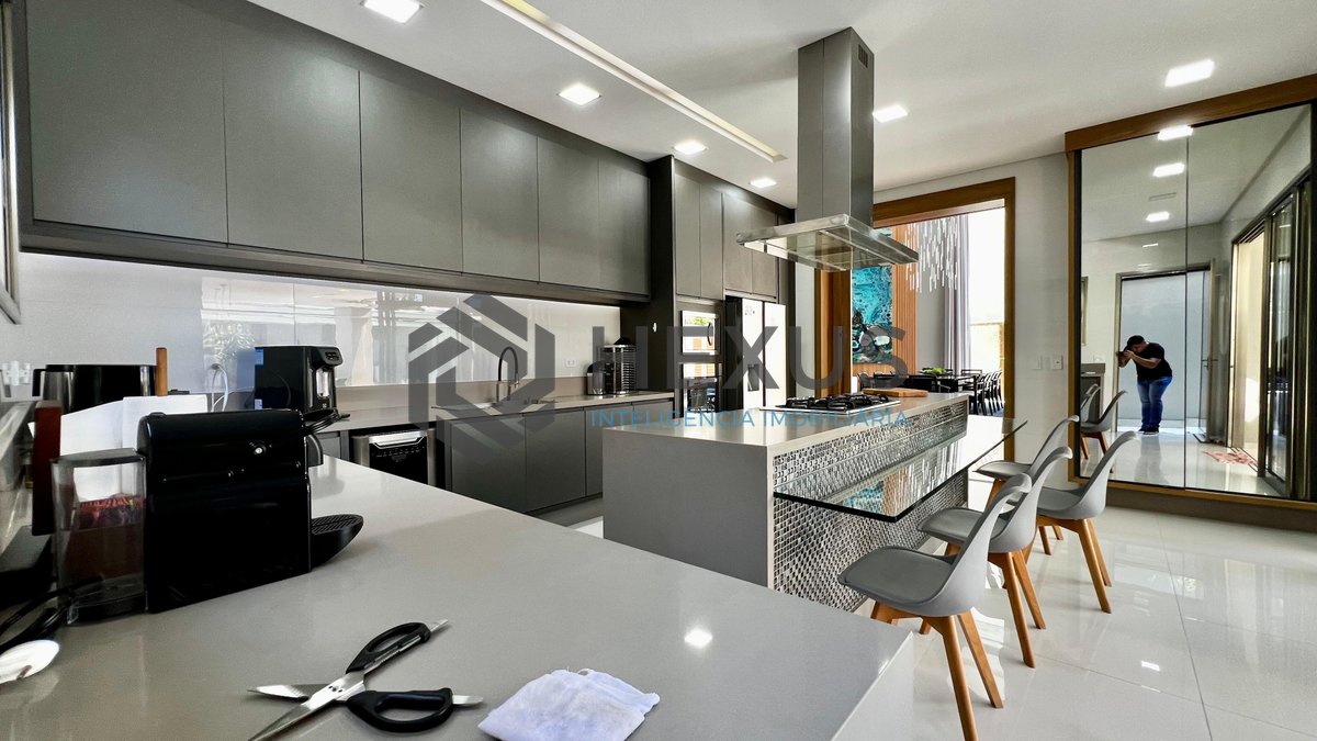 Foto 32 de Mansão de Alto Padrão no Jardim Acapulco – Reformada, Mobiliada, com Luxo, Espaço e Exclusividade no Guarujá