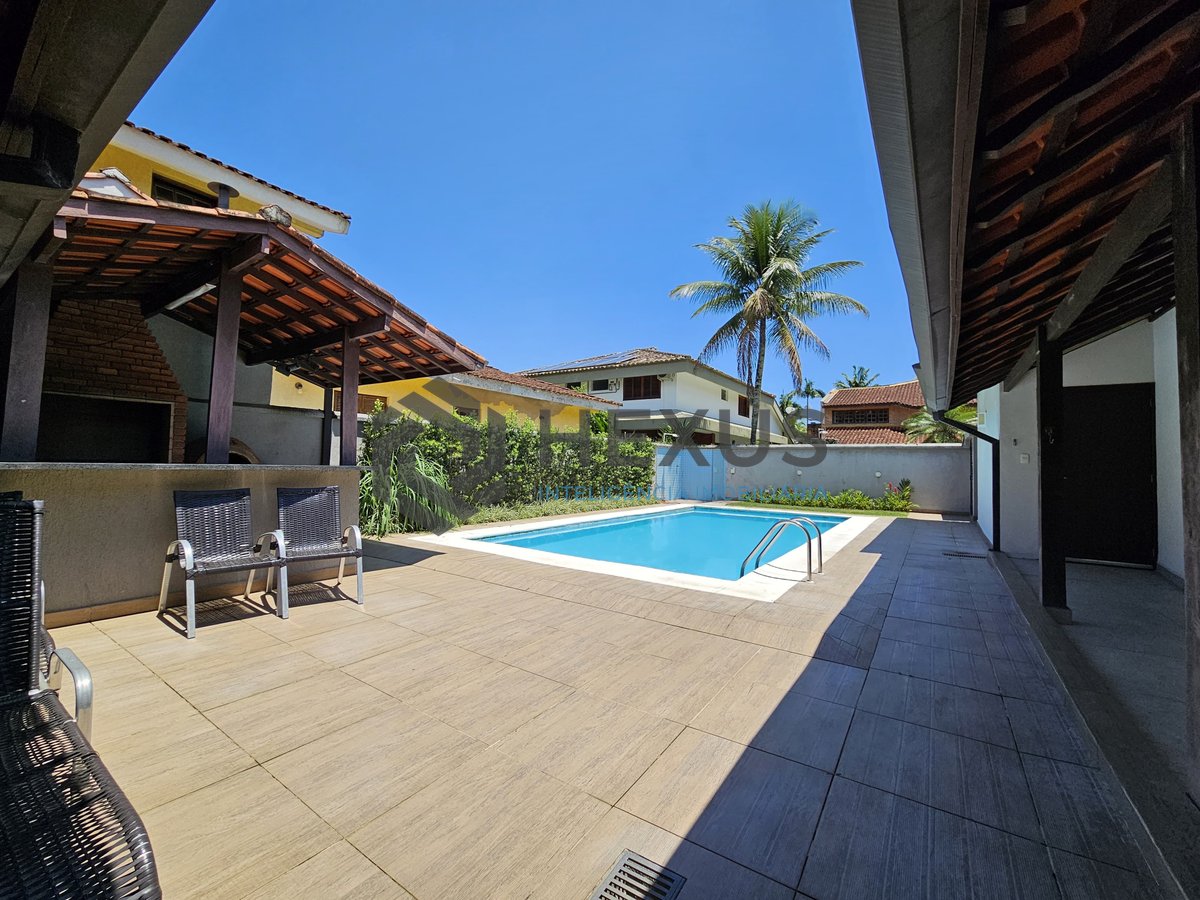 Foto 24 de Residência Nova de Alto Padrão no Jardim Acapulco – Sofisticação, Espaço e Conforto no Guarujá