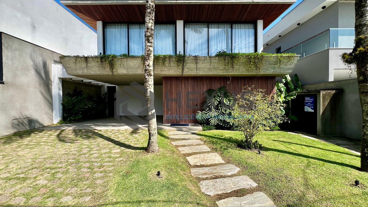 Foto 12 de Residência de Alto Padrão no Jardim Acapulco – Linhas Retas, Projeto Imponente, Ambientes Integrados e Conforto Absoluto