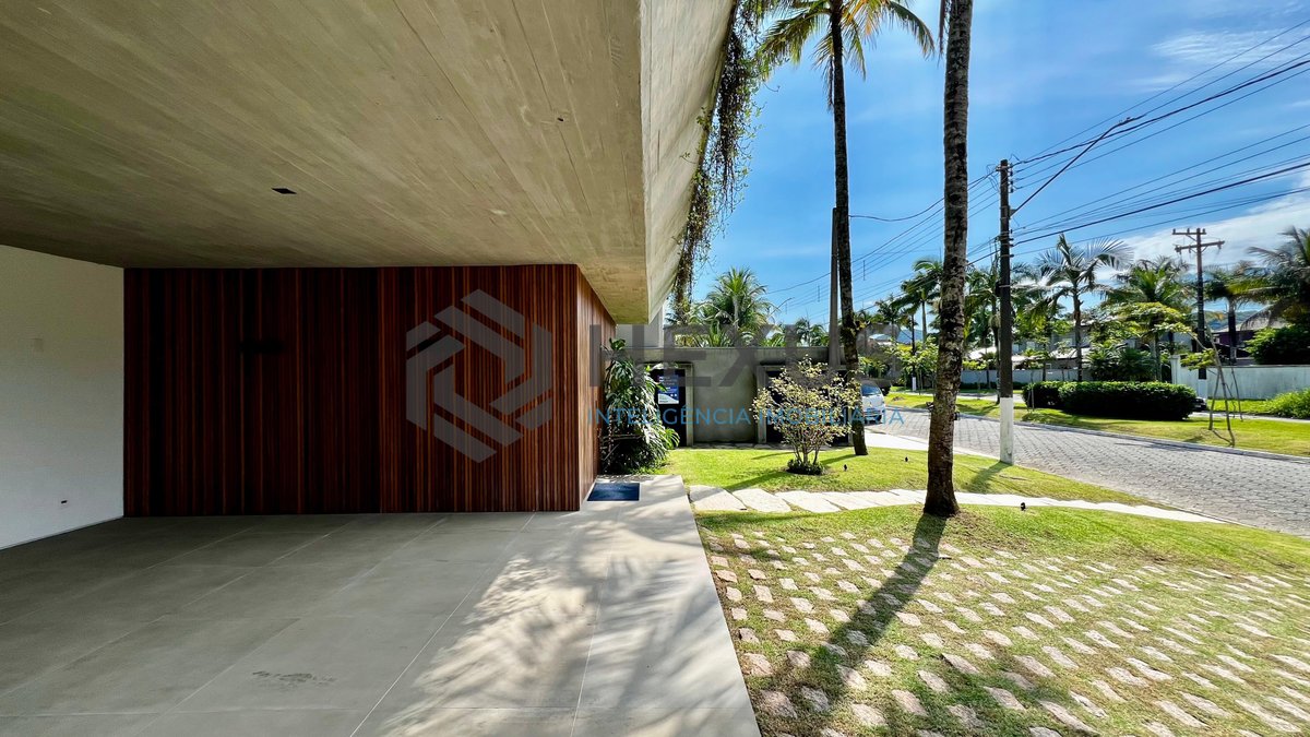 Foto 14 de Residência de Alto Padrão no Jardim Acapulco – Linhas Retas, Projeto Imponente, Ambientes Integrados e Conforto Absoluto