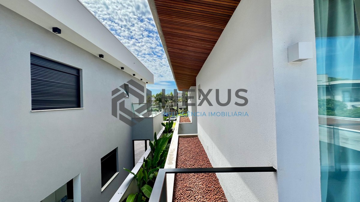 Foto 26 de Residência de Alto Padrão no Jardim Acapulco – Linhas Retas, Projeto Imponente, Ambientes Integrados e Conforto Absoluto