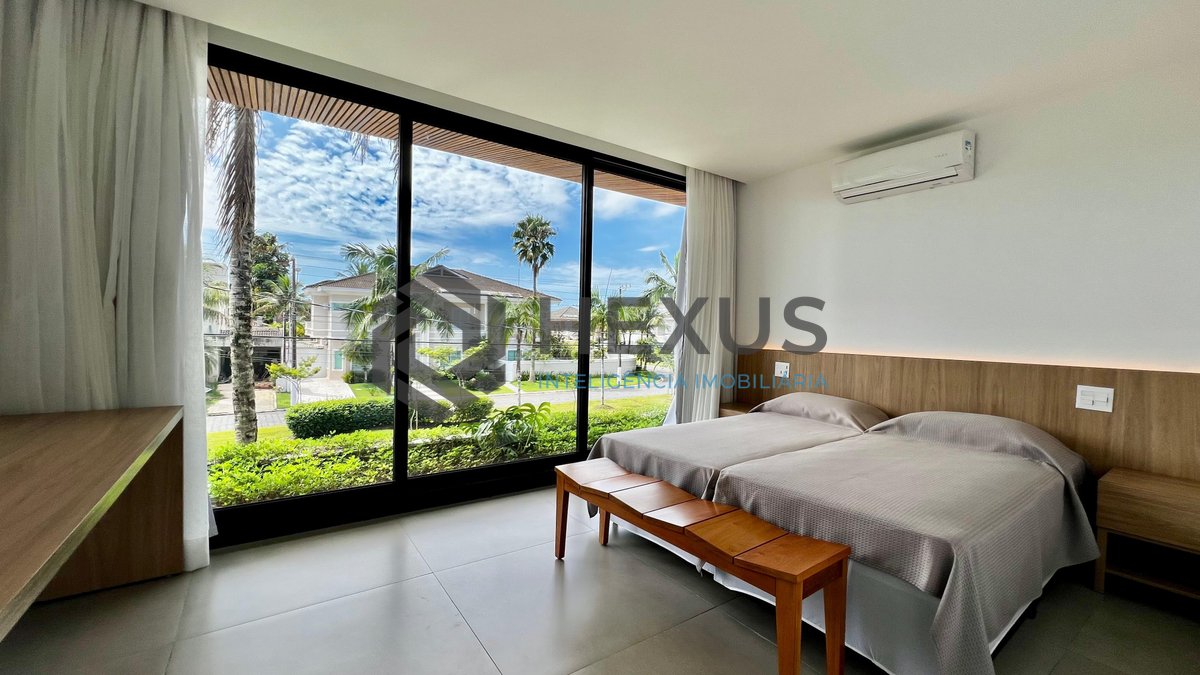 Foto 31 de Residência de Alto Padrão no Jardim Acapulco – Linhas Retas, Projeto Imponente, Ambientes Integrados e Conforto Absoluto