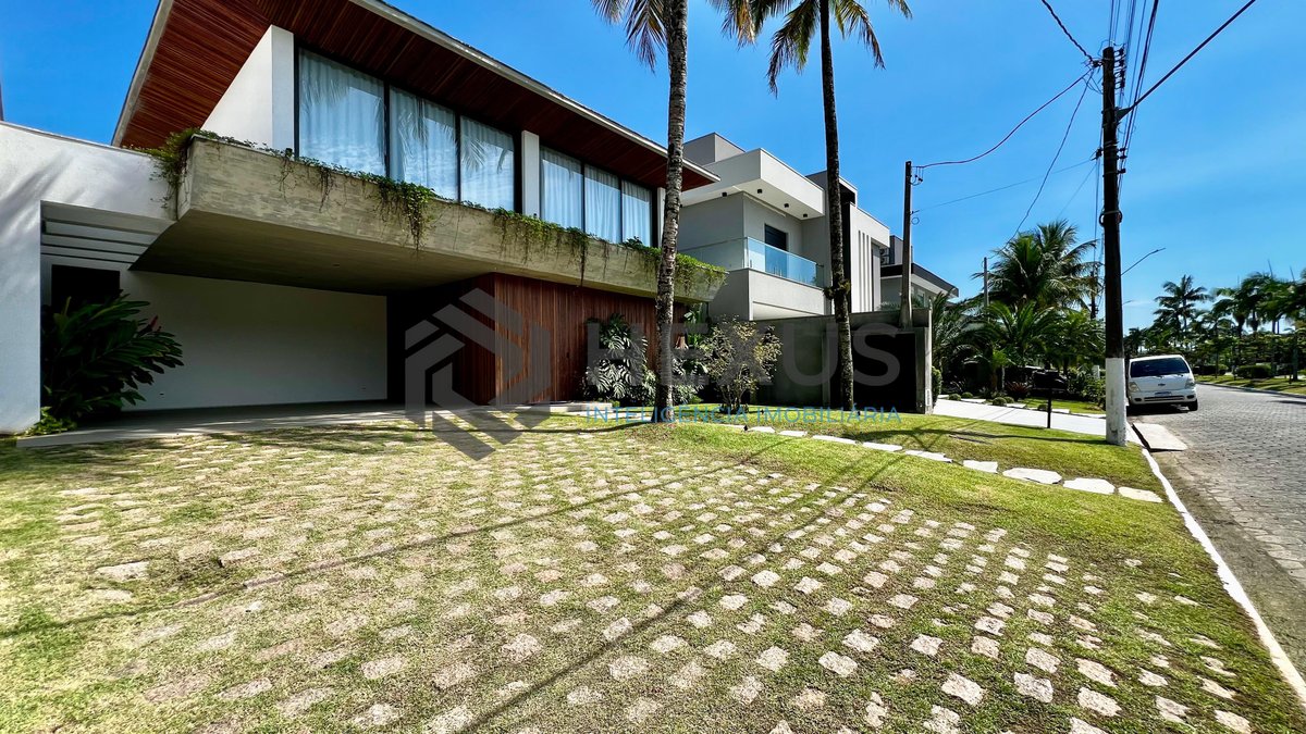 Foto 9 de Residência de Alto Padrão no Jardim Acapulco – Linhas Retas, Projeto Imponente, Ambientes Integrados e Conforto Absoluto