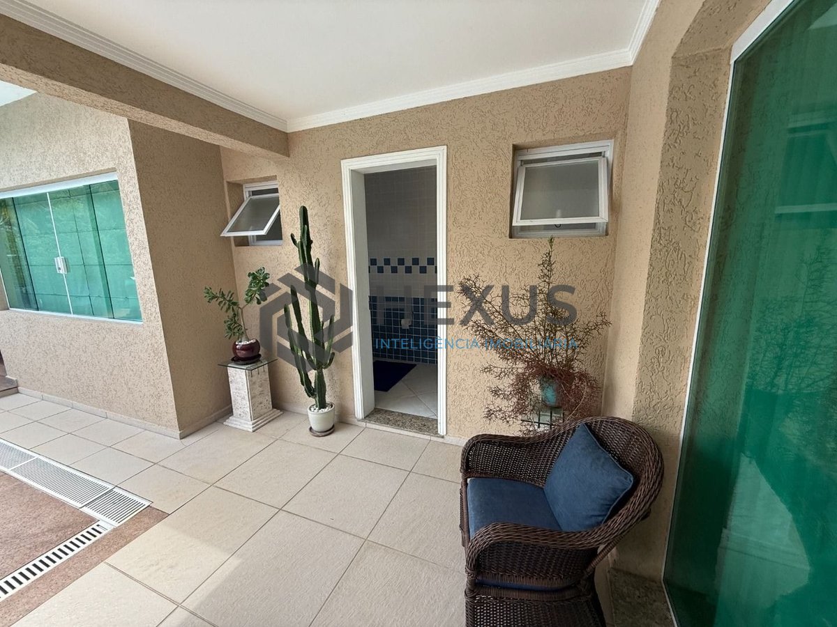 Foto 8 de Casa reformada com piscina e área gourmet no Jardim Pernambuco I, Guaruja