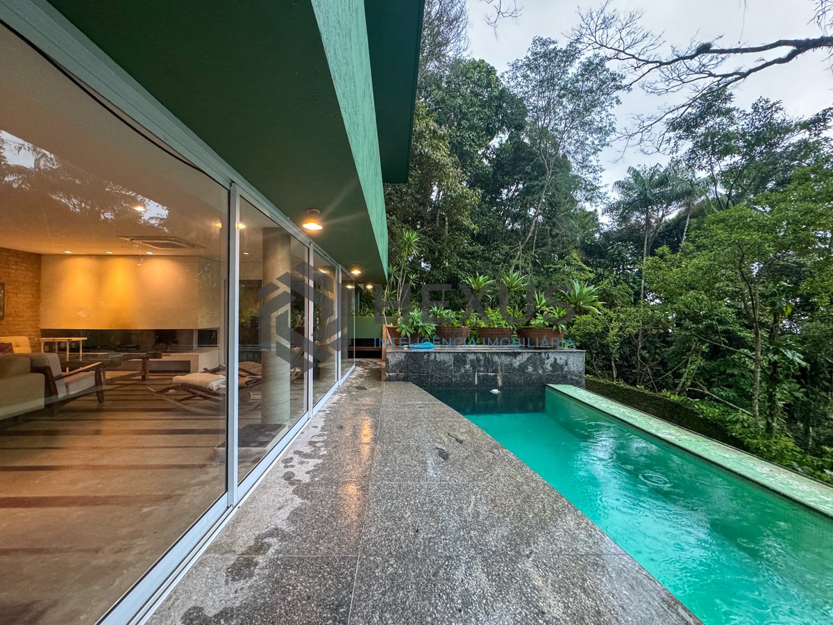 Foto 16 de Casa de praia com piscina e churrasqueira no Sítio São Pedro, Guaruja