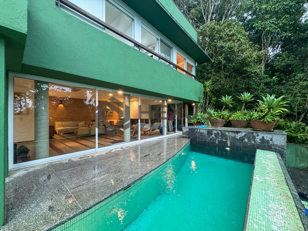 Foto 17 de Casa de praia com piscina e churrasqueira no Sítio São Pedro, Guaruja