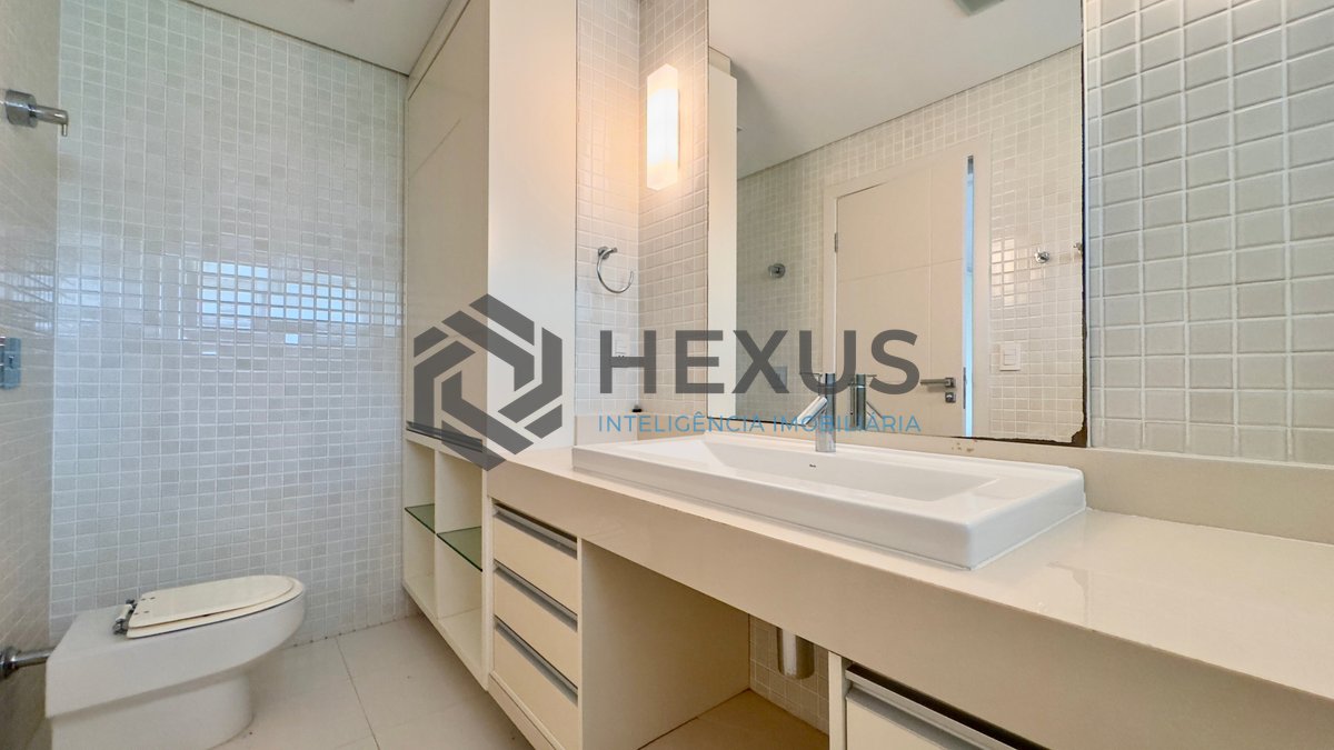 Foto 34 de Casa reformada com piscina e área gourmet no Jardim Pernambuco I, Guarujá
