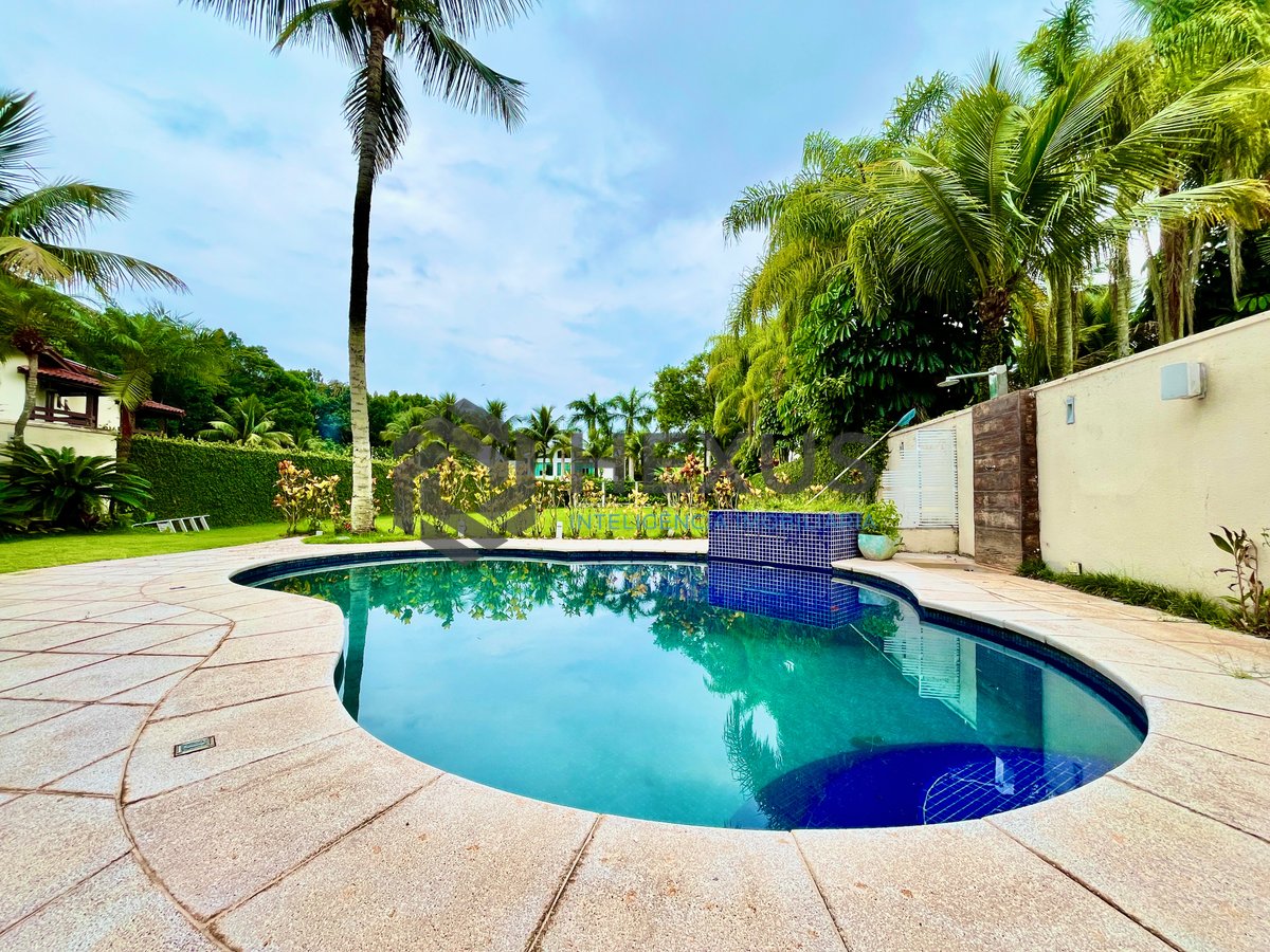 Foto 8 de Casa reformada com piscina e área gourmet no Jardim Pernambuco I, Guarujá
