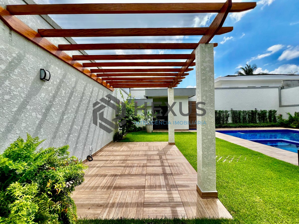 Foto 11 de Casa reformada de alto padrão com piscina e área gourmet no Jardim Acapulco, Guaruja