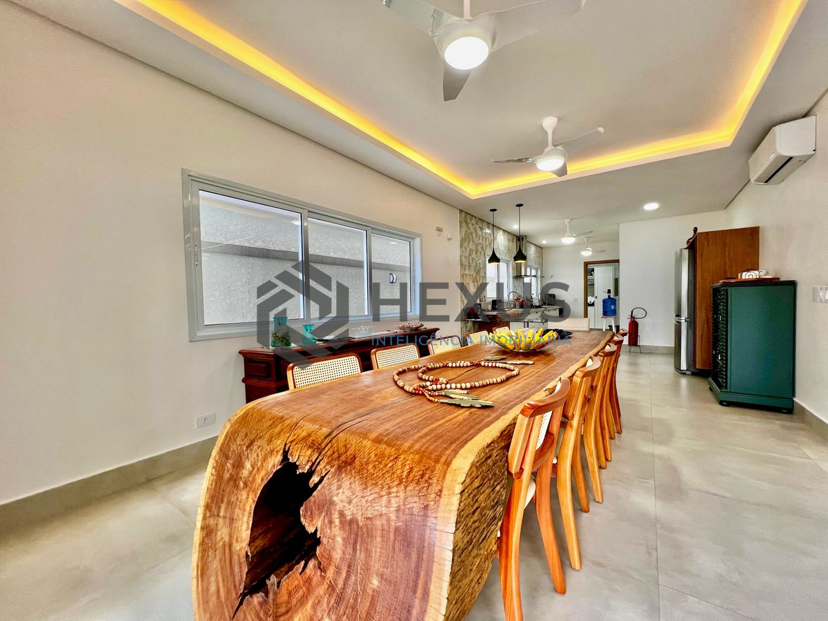 Foto 21 de Casa reformada de alto padrão com piscina e área gourmet no Jardim Acapulco, Guaruja