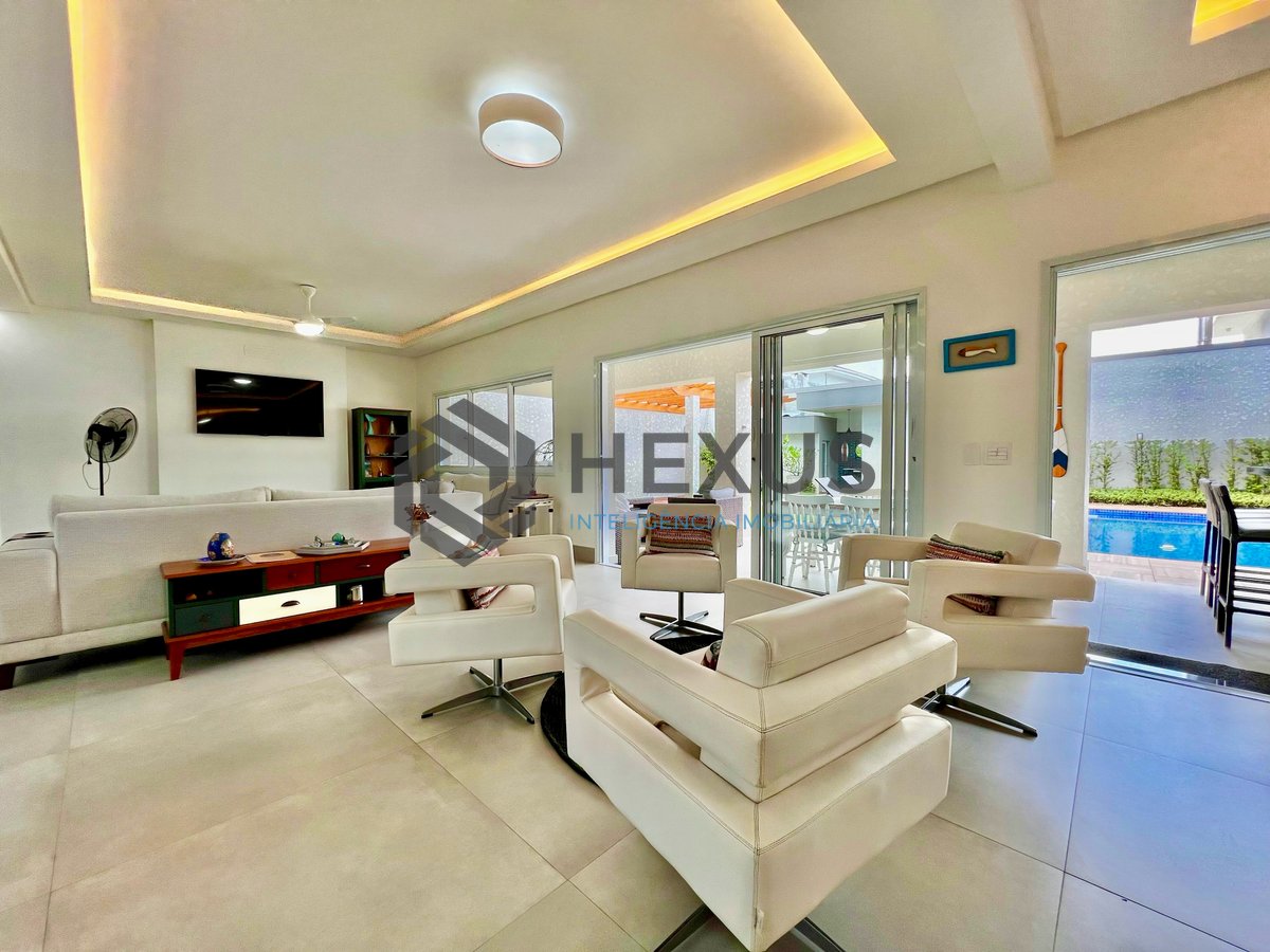 Foto 23 de Casa reformada de alto padrão com piscina e área gourmet no Jardim Acapulco, Guaruja