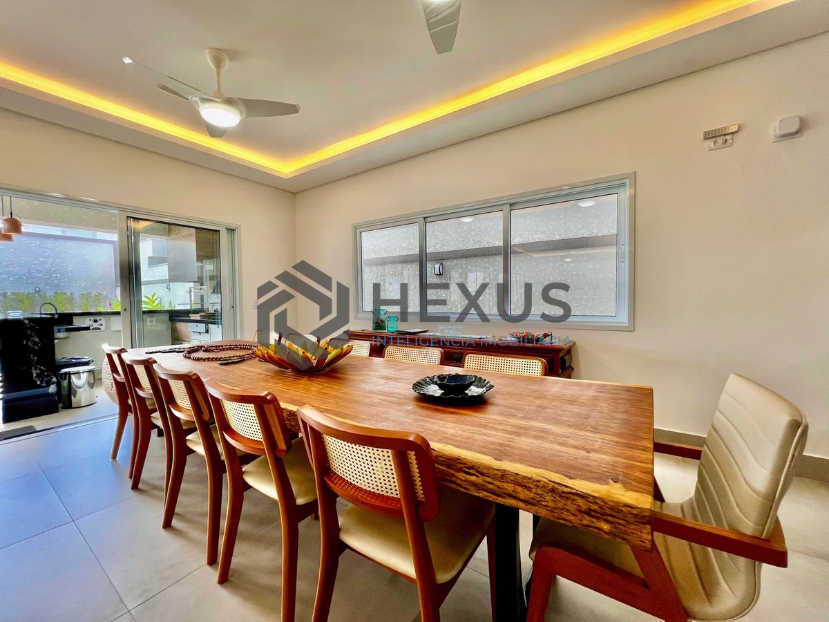 Foto 24 de Casa reformada de alto padrão com piscina e área gourmet no Jardim Acapulco, Guaruja