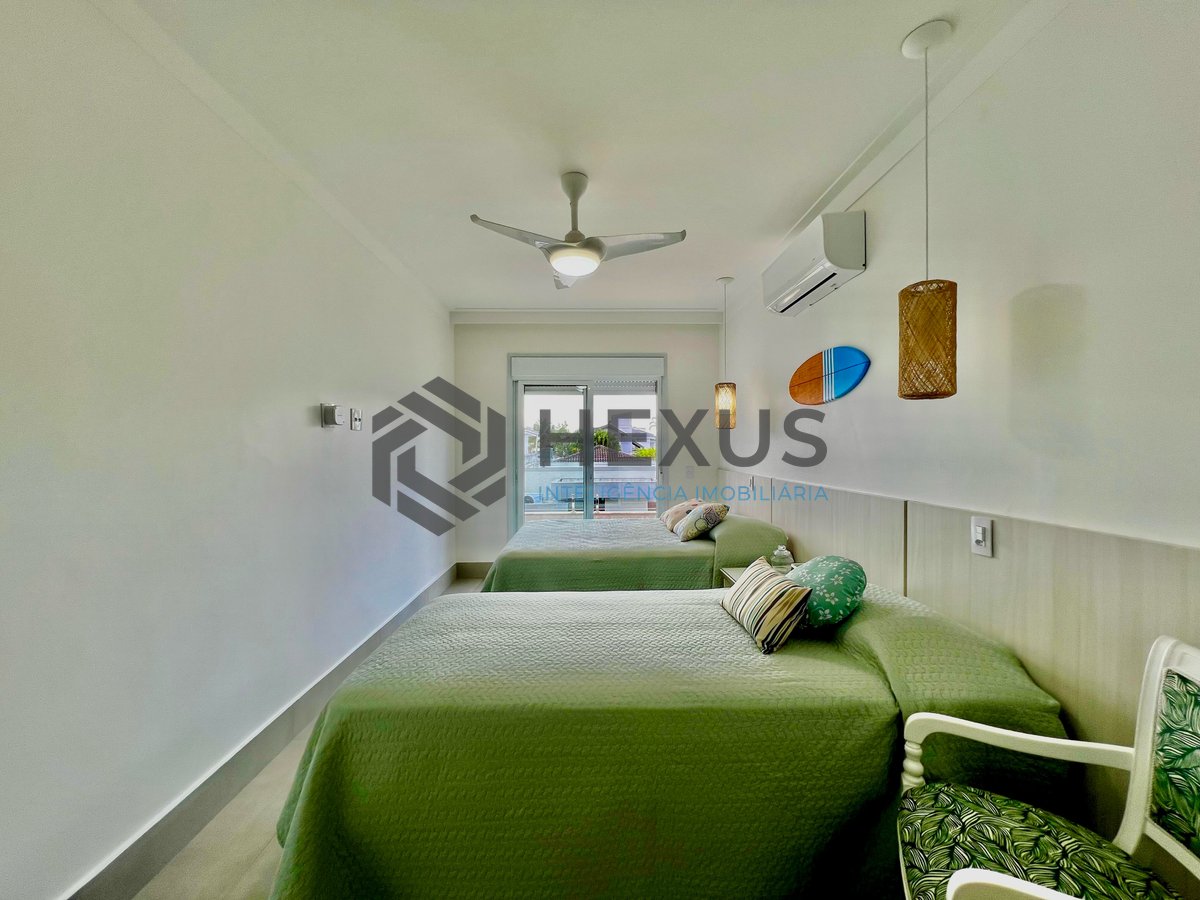 Foto 48 de Casa reformada de alto padrão com piscina e área gourmet no Jardim Acapulco, Guaruja