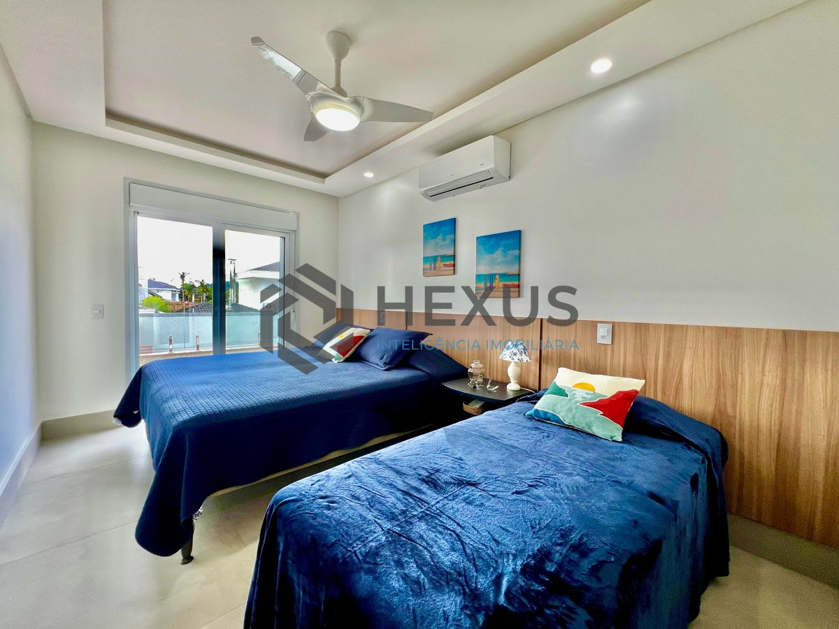 Foto 54 de Casa reformada de alto padrão com piscina e área gourmet no Jardim Acapulco, Guaruja