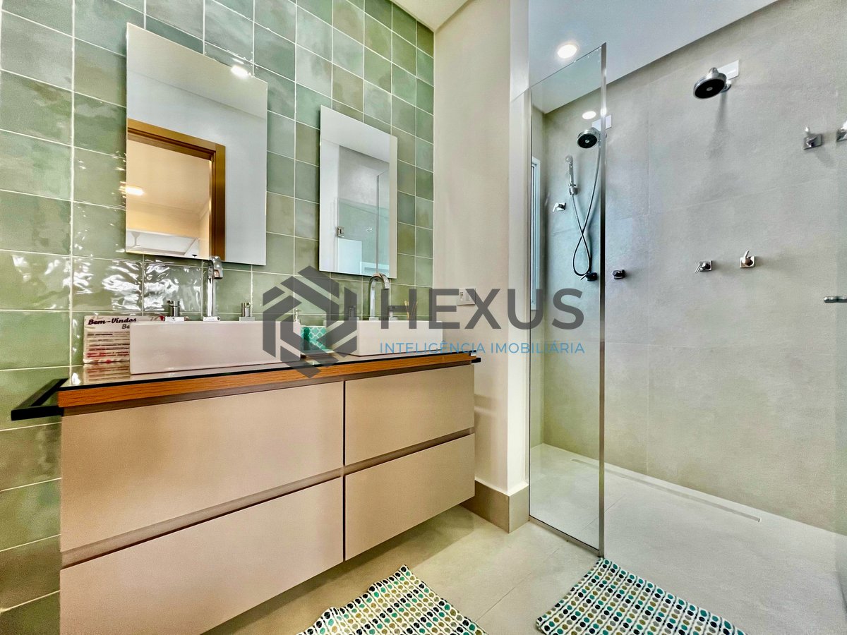 Foto 64 de Casa reformada de alto padrão com piscina e área gourmet no Jardim Acapulco, Guaruja