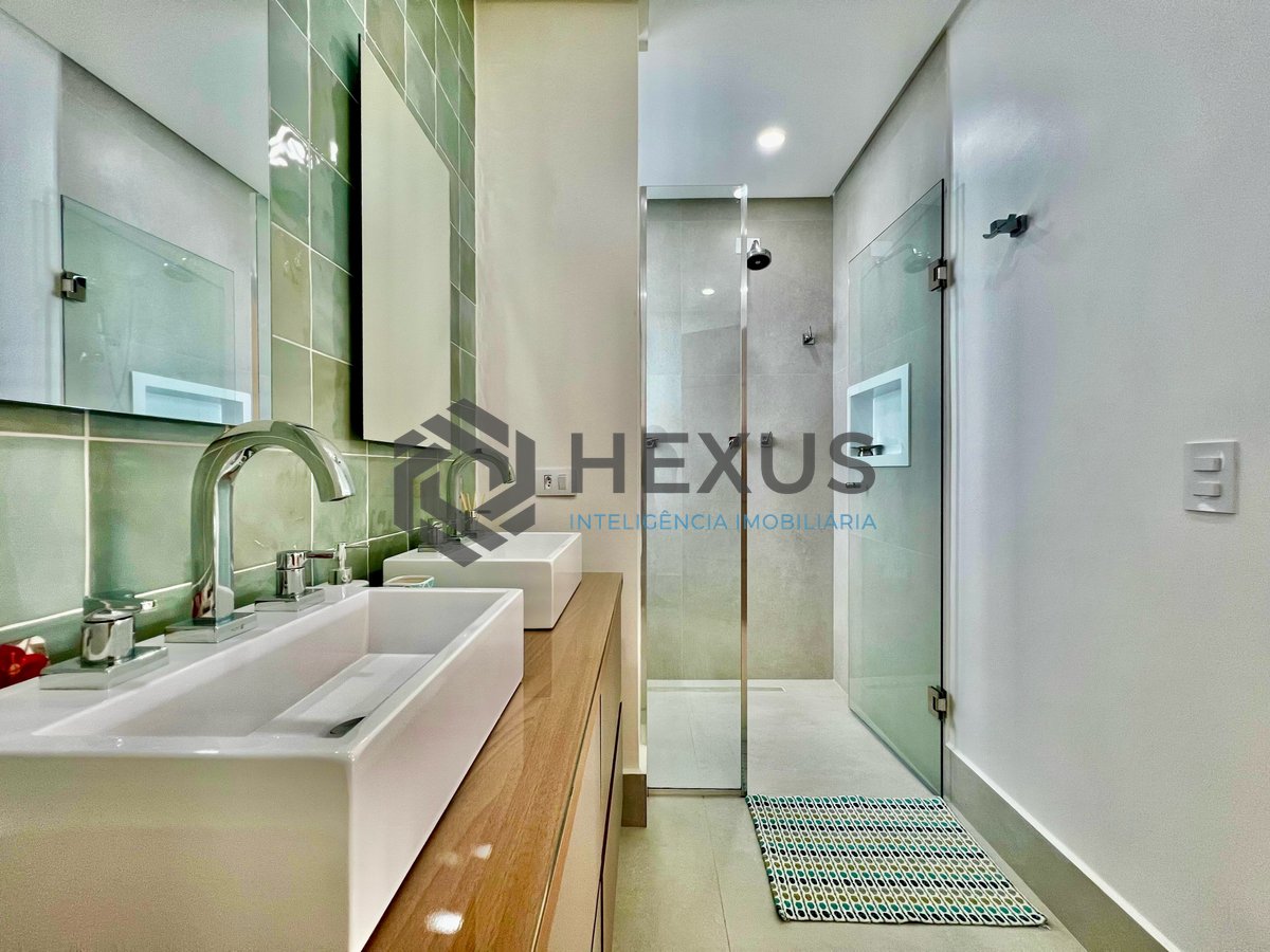 Foto 65 de Casa reformada de alto padrão com piscina e área gourmet no Jardim Acapulco, Guaruja