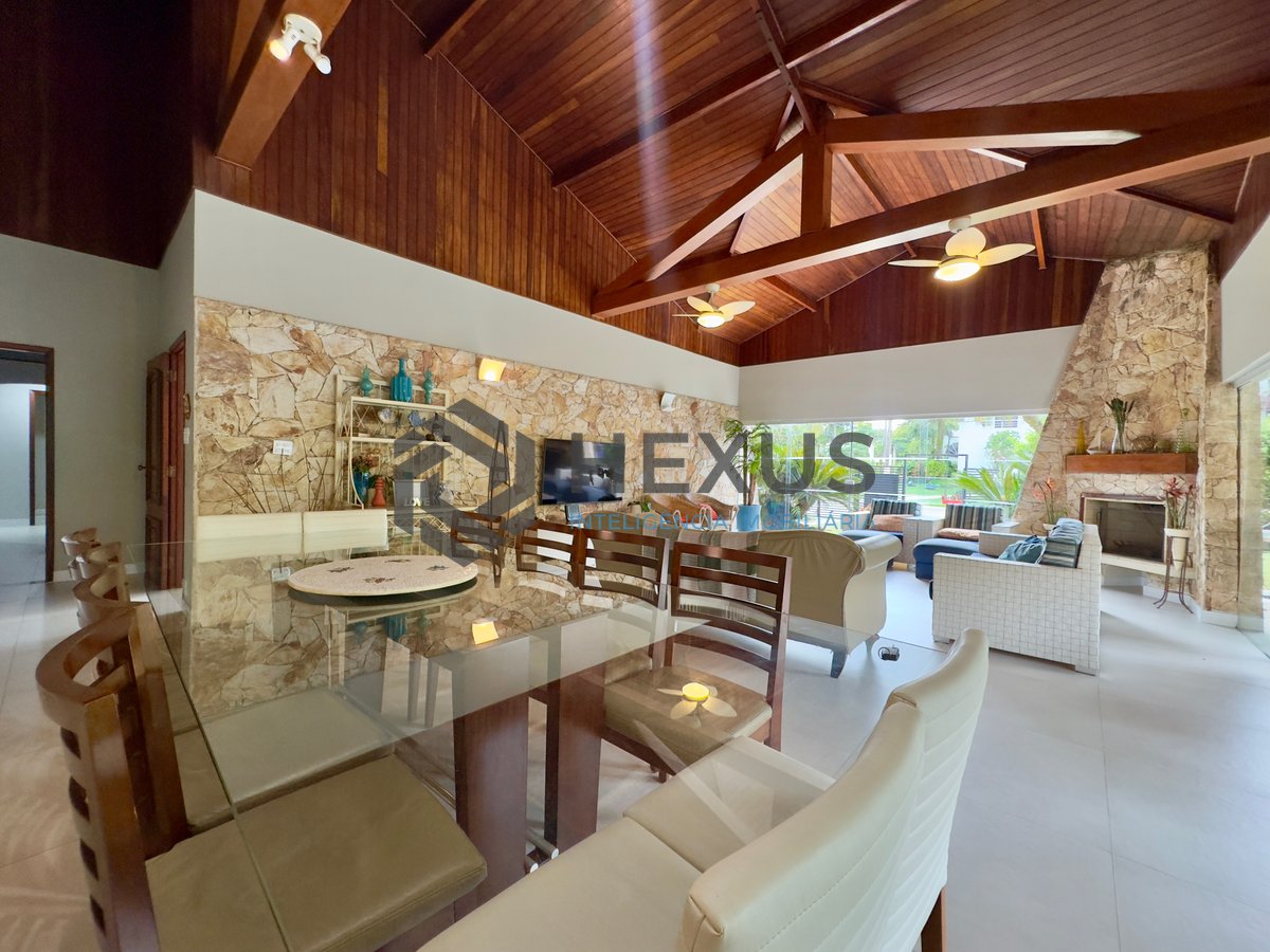 Foto 16 de Casa com piscina e área gourmet no Condomínio Granville na Praia da Enseada, Guaruja