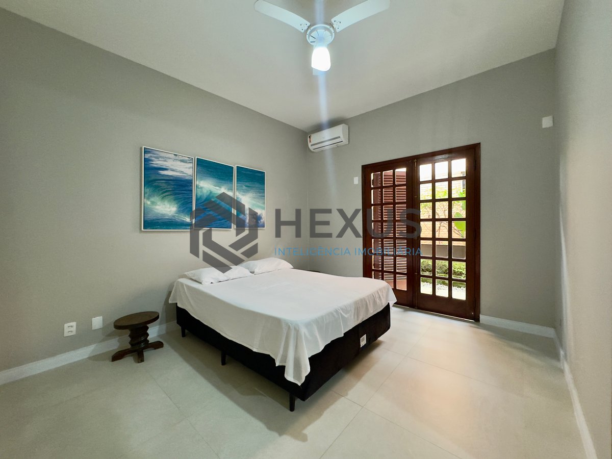 Foto 33 de Casa com piscina e área gourmet no Condomínio Granville na Praia da Enseada, Guaruja